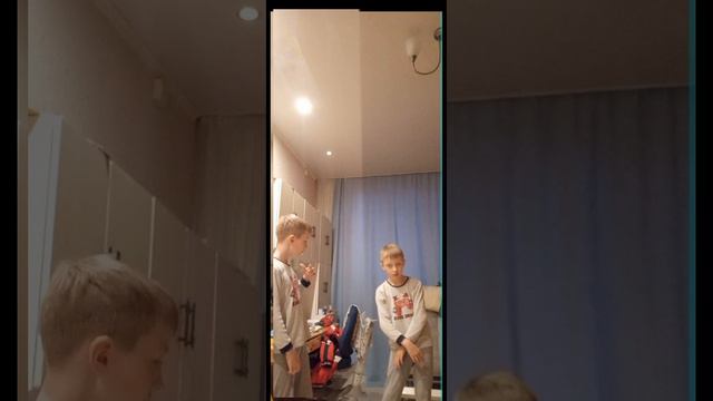 я останавливаю своего двойника!!! смотреть онлайн