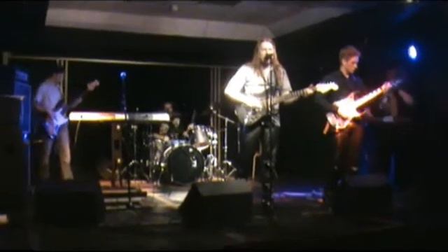 Anchor Field - Бродяга (Live at M-Club) смотреть онлайн