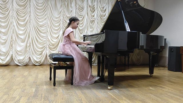 31 января. Маенкова М. И.С.Бах.Инвенция d moll, В. Моцарт. Соната G dur, К. Черни. Этюд #5, оп.299 смотреть онлайн