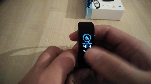 Смарт браслет QW18 смотреть онлайн