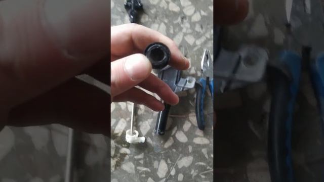 Сузуки Кизаши. "Ремонт" форсунки омывателя фар. смотреть онлайн