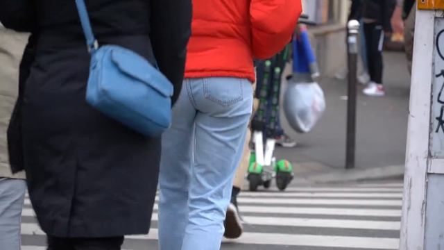 Chicken and Waffles and a Saturday Stroll in Paris смотреть онлайн