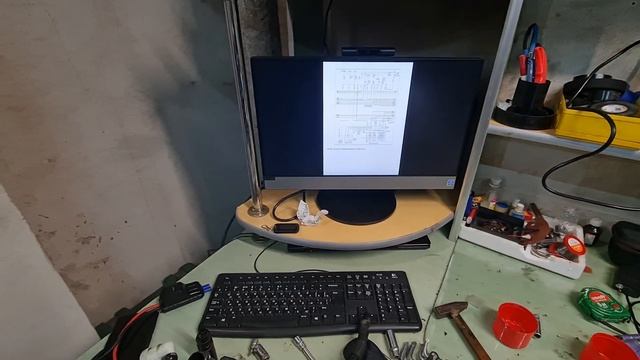 Инструменты и ко: научим строить с улыбкой