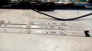 Телевизор STARWIND SW-LED43SA300 Звук есть изображения нет.