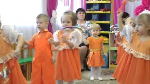 Танец с салютами на утреннике 8 Марта 2020 в яслях .Муз. рук.  Максюта Г. В.