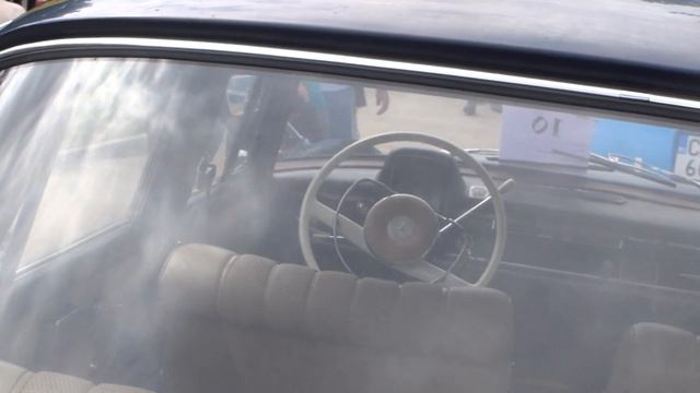 Mercedes-Benz 190 D (1965) Exterior and Interior смотреть онлайн