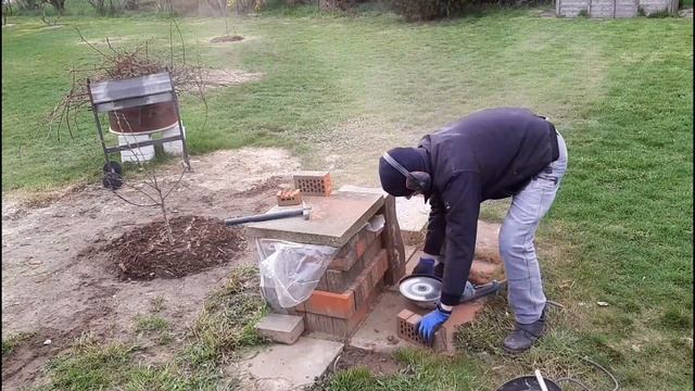 Elektrowerkzeug Test Steine für die Sohlbank schneiden | Brick cutting | Обзор инструмента для резк смотреть онлайн