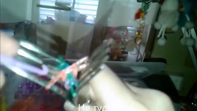 ВидеоУрок№2!Как плести браслет из резинок плетение Дождик! На вилках)) смотреть онлайн