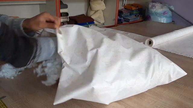 Презентуємо наші подушки! І хто такий ХОЛОФАЙБЕР і що він робить в наших подушках?! смотреть онлайн