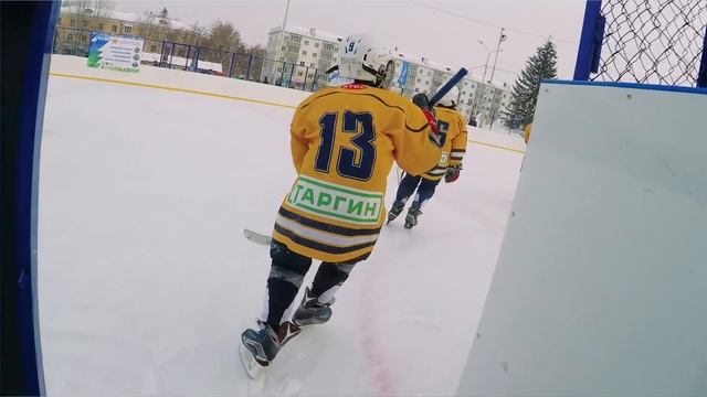 Хоккеистки проводят мастер-класс по броскам в Уфе смотреть онлайн