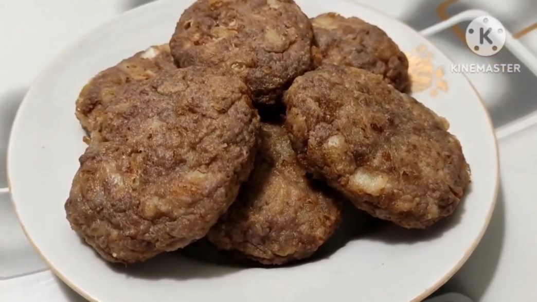 Сочные нежные котлеты с капустой и фаршем. Рецепт воздушных котлет на ужин. Как приготовить котлеты смотреть онлайн