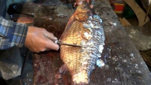 ? Крутая разделка крупного карася по хребту 16+ показывает старый рыбак таежник