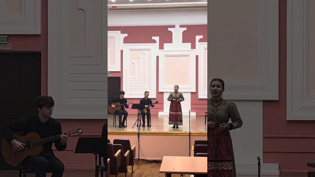Олеся Иванцова «Чудный месяц» смотреть онлайн