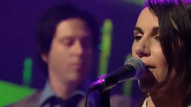 PJ Harvey & Josh Homme... Crawl Home (Live) смотреть онлайн
