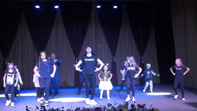 #2023 #K_POP #CAVER #DANCE #ДЕВОЧКИ и #ЮНОСТЬ #флешмобы #Ирина #Звягина смотреть онлайн