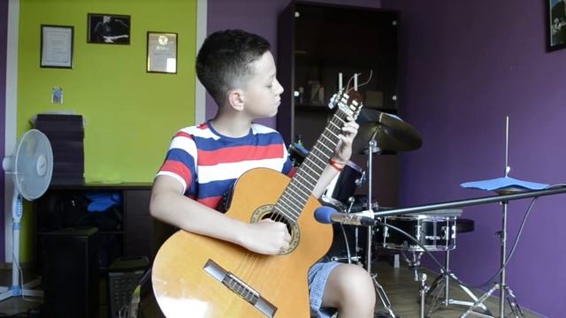 ВОТ ЭТО ДА!)) круто играет на гитаре Гордей Андантино М Каркасси смотреть онлайн