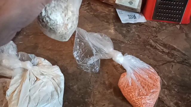 Выживаю на 321 сом. Совершенно пропал энтузиазм. Купил куриную голень. смотреть онлайн