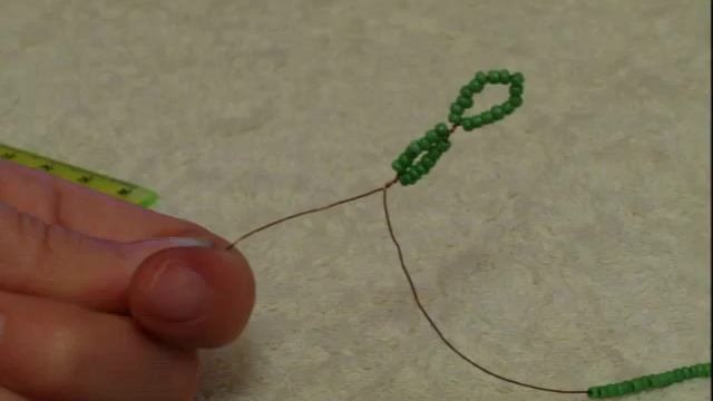 Маленькая розочка из бисера очень подробный мастер класс смотреть онлайн