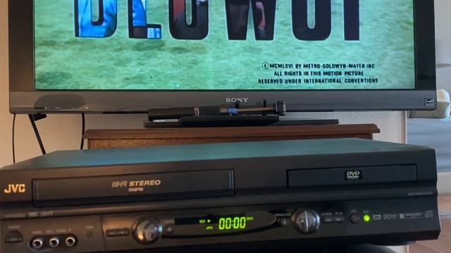 JVC HR-XVC20U Hi-Fi VHS/DVD VCR combo смотреть онлайн