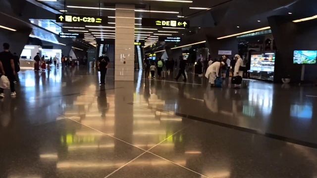 Delhi to Doha - Airport roaming | #Hamad Intl Airport| 5 Star Airport by #Skytrax #Doha #UAE #Bore смотреть онлайн