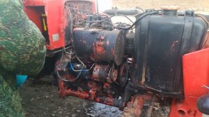 купили новый аккумулятор на Т-25 . Но все равно не заводится .