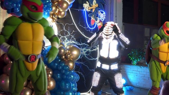 Световое шоу и черепашки ниндзя.mp4 смотреть онлайн