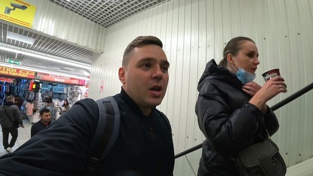 Оптово-розничный рынок САДОВОД. Вещевой рынок в Москве. Где закупаются модные бутики всей России смотреть онлайн