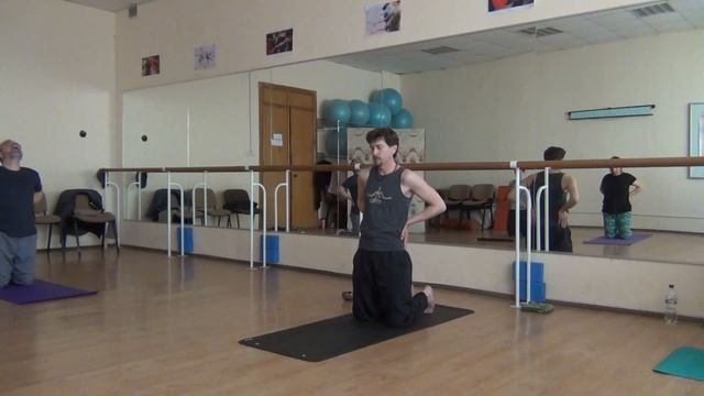 Практика асан с акцентом на вытяжение грудного и шейного отделов позвоночника 26 05 18 смотреть онлайн