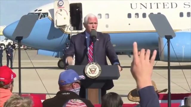 Mike Pence SLAMS Dianne Feinstein over comments on Amy Coney Barrett смотреть онлайн