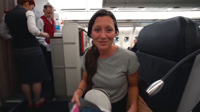 Turkish Airlines BUSINESS CLASS (full tour of New Istanbul Airport Business Lounge) смотреть онлайн