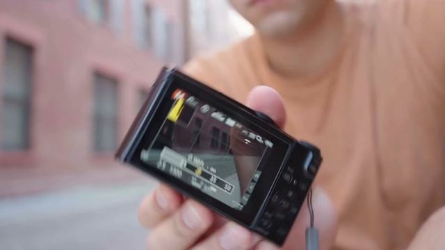 The LUMIX LX10: An Almost Perfect Everyday Camera смотреть онлайн