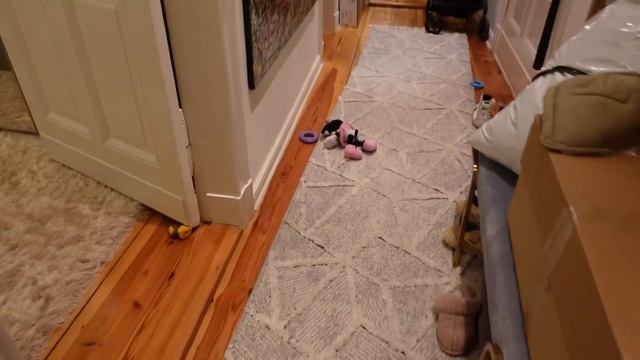 Соня на каблучках / Как Кира? Убираюсь дома / В чем смысл жизни? От чего получаю удовольствие? смотреть онлайн