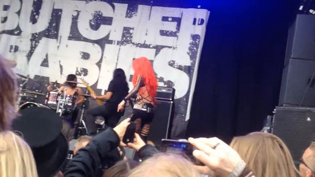 Butcher Babies - Goliath (Live Copenhell Denmark 2015) смотреть онлайн