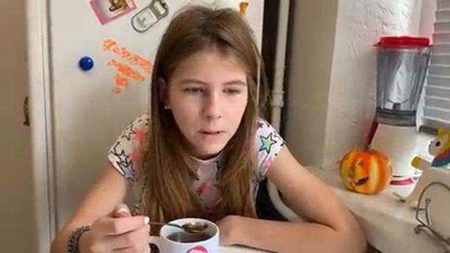 ВЛОГ Наше утро / Кира заболела , а я украсила квартиру к Хеллоуин / Как я учу английский смотреть онлайн