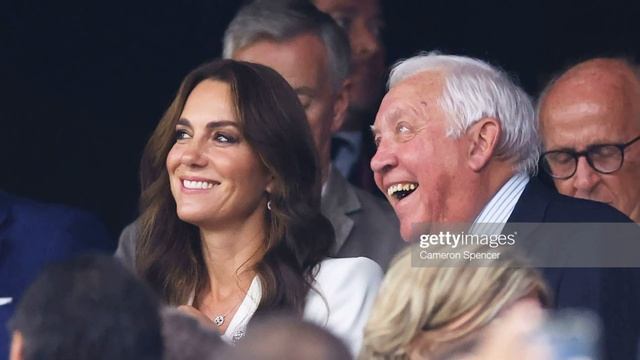 КЕЙТ МИДДЛТОН БРОСИЛА ПРИНЦА УИЛЬЯМА ОДНОГО - КОРОЛЕВСКИЕ НОВОСТИ смотреть онлайн