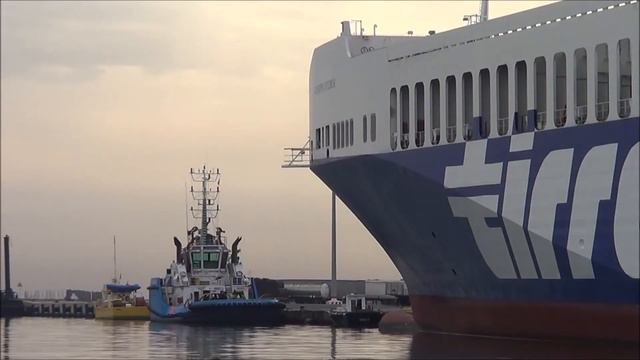 Tirrenia Cargo - Giuseppe LUCCHESI Ex QUBRA Ormeggiata Al Porto Di Cagliari