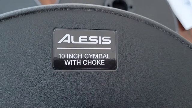 Alesis Drums Nitro Kit Electric Drum Set - Set Up and Review. Side by Side Comparison with Souidmy смотреть онлайн