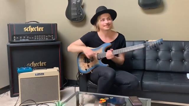 Schecter Guitars - Zave trying out some new Reaper models смотреть онлайн