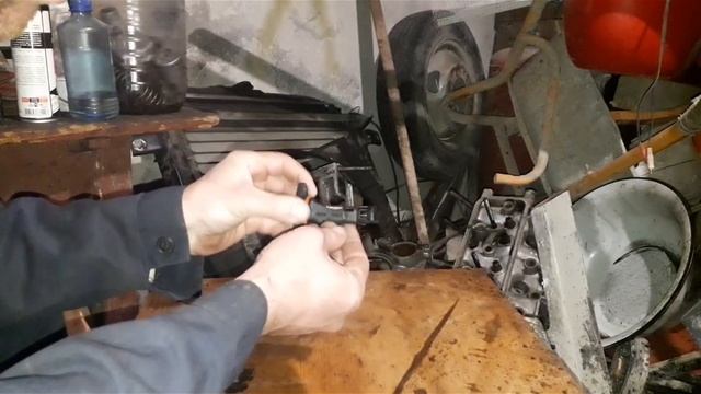 Как проверить и ПОЧИСТИТЬ ДАТЧИК ДМРВ 8 клапанный двигатель ваз LADA KALINA смотреть онлайн