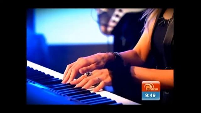 Lloyd G -Danielle Spencer on Sunrise "On Your Side" смотреть онлайн