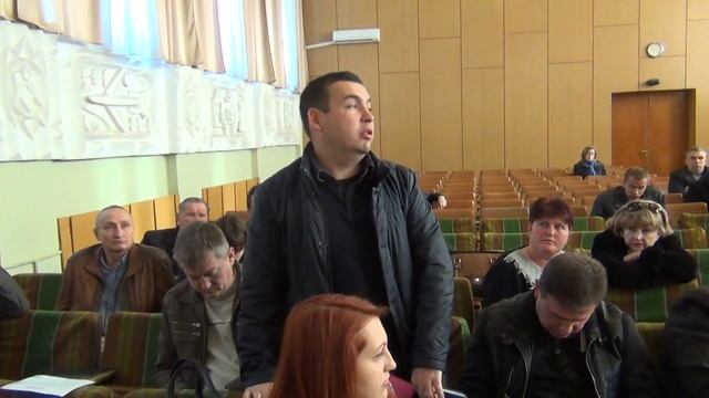 Сергеев:"Спортзалы сдают в аренду неофициально, мы этих денег не видим...: смотреть онлайн