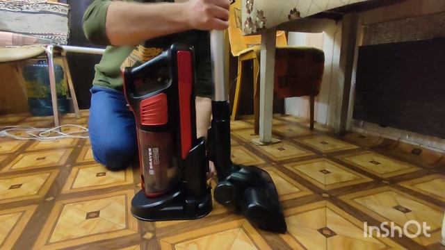 Обзор недорогого пылесоса от фирмы Brayer 4260BR красный. Превзошел ожидания. смотреть онлайн