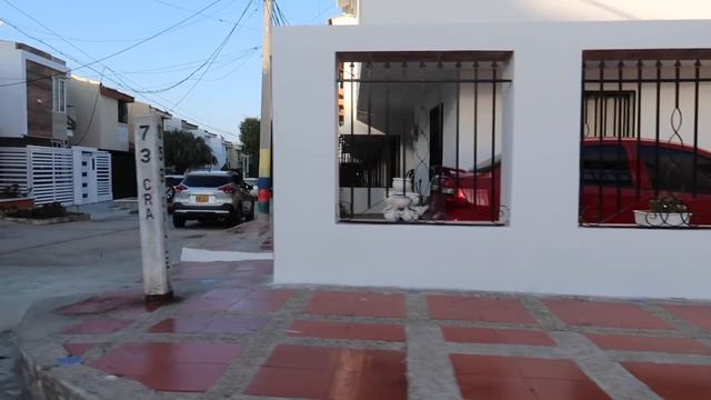Así vive la CLASE BAJA y la CLASE ALTA en COLOMBIA смотреть онлайн