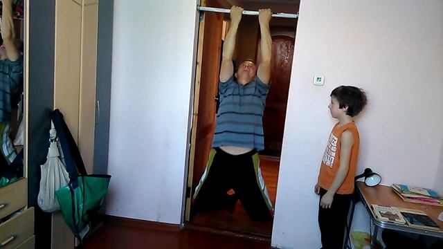 Подтягивание на турнике. С папой в американку смотреть онлайн