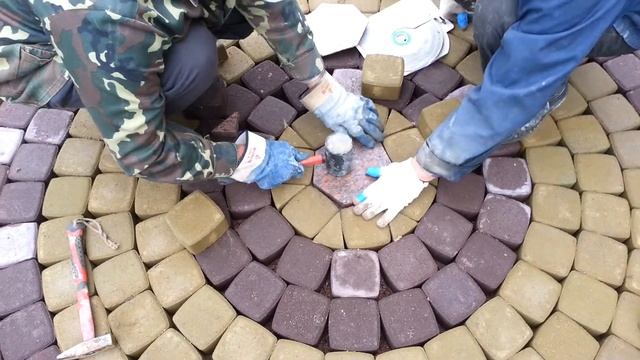 Круговое мощение смотреть онлайн