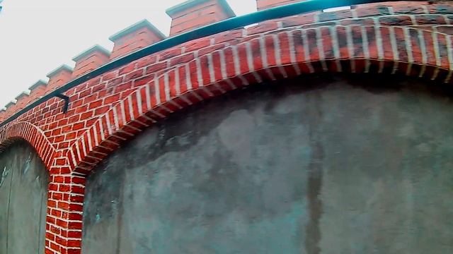 КАМЕНЬ ИЗ ГИПСА НА УЛИЦЕ | ФАСАД из гипсового кирпича смотреть онлайн