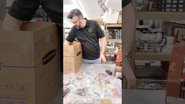 Friday LIVE! Unboxing Texas Collection! смотреть онлайн
