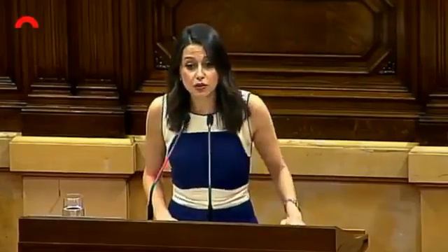 INES ARRIMADAS LLAMA COBARDE A PUIGDEMONT смотреть онлайн