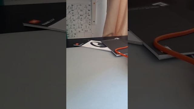 Распаковка наушников JBL смотреть онлайн