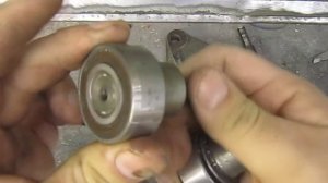 Приспособление для завальцовки кромок автомобильных дверей